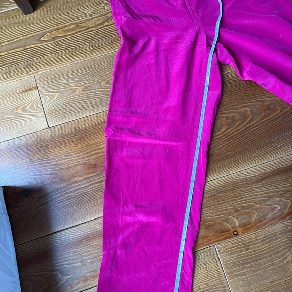 100% Silk Capris in Fuschia - Picture 5 of 6